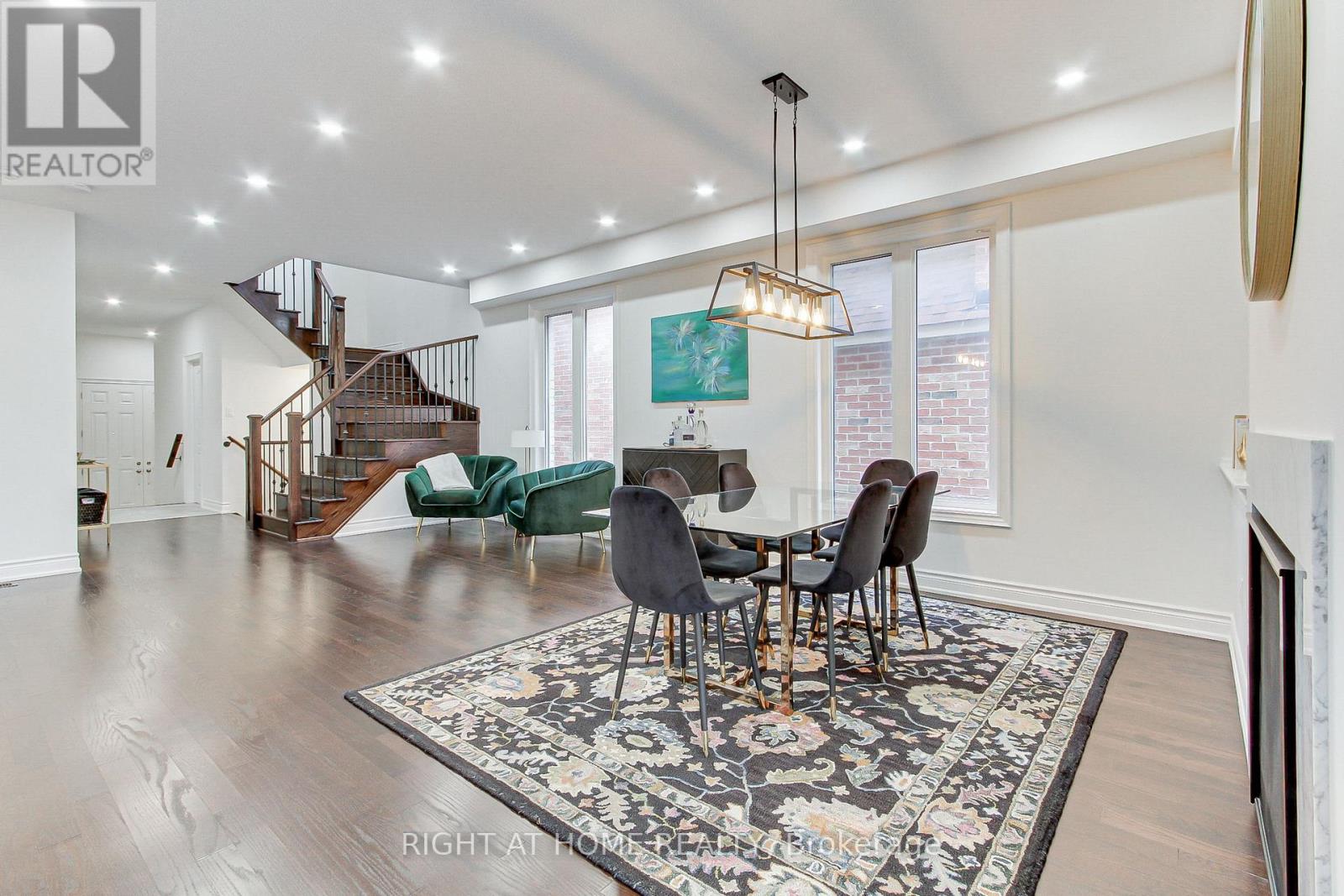 29 Pear Blossom Way, East Gwillimbury, Ontario  L9N 0T3 - Photo 6 - N12946926