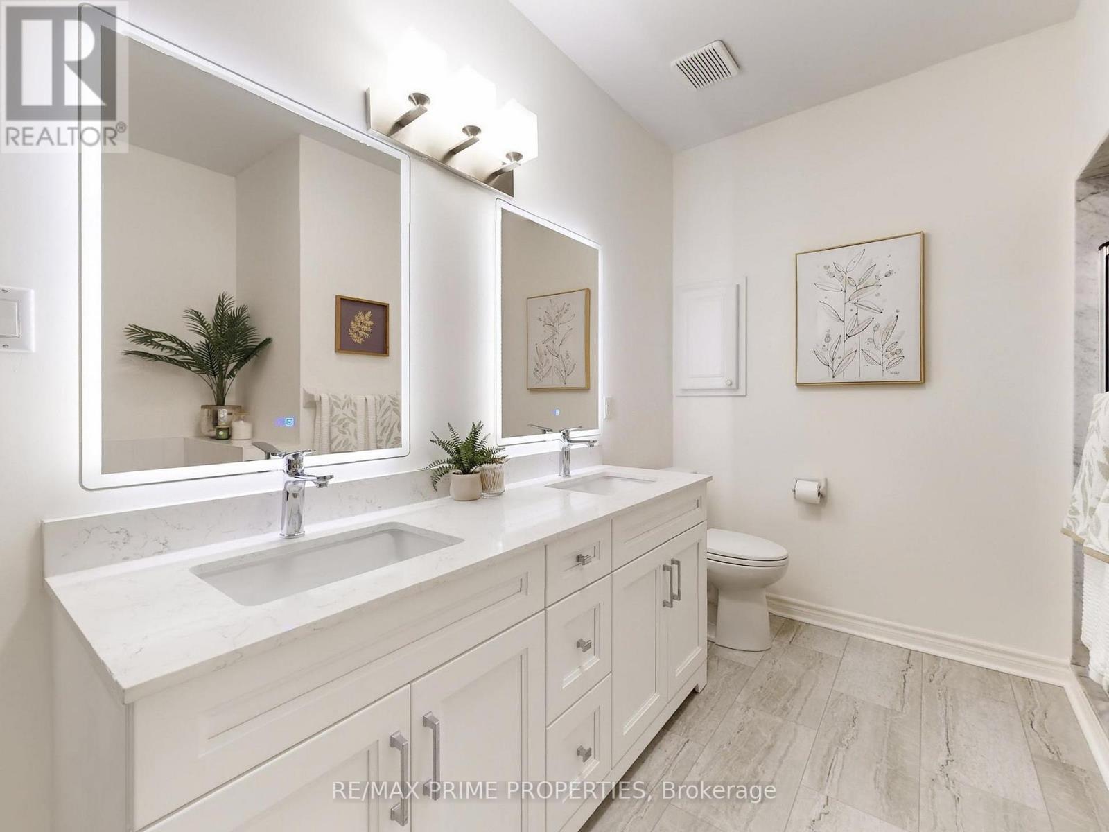 4 Colleen Bay Way, Markham, Ontario  L6E 1B4 - Photo 18 - N12946942