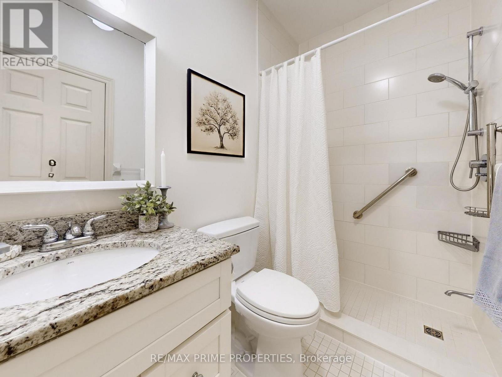 4 Colleen Bay Way, Markham, Ontario  L6E 1B4 - Photo 23 - N12946942