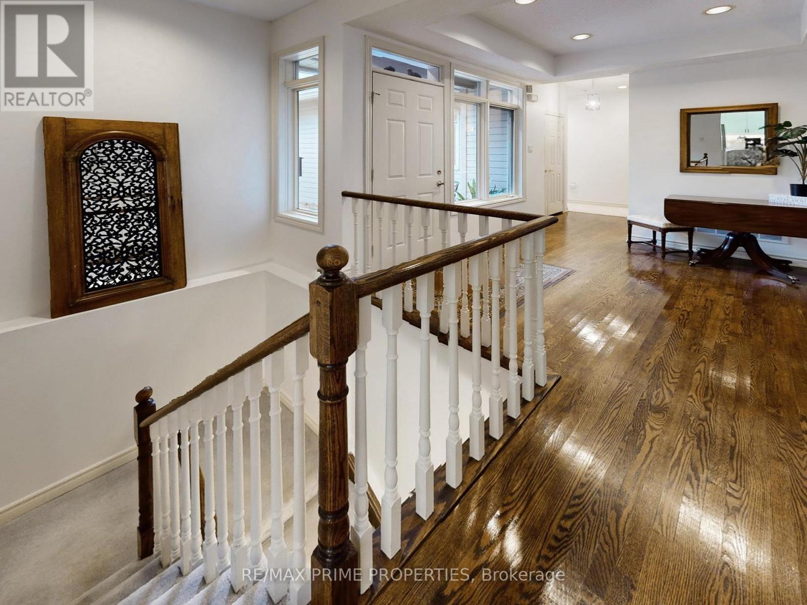 4 Colleen Bay Way, Markham, Ontario  L6E 1B4 - Photo 29 - N12946942