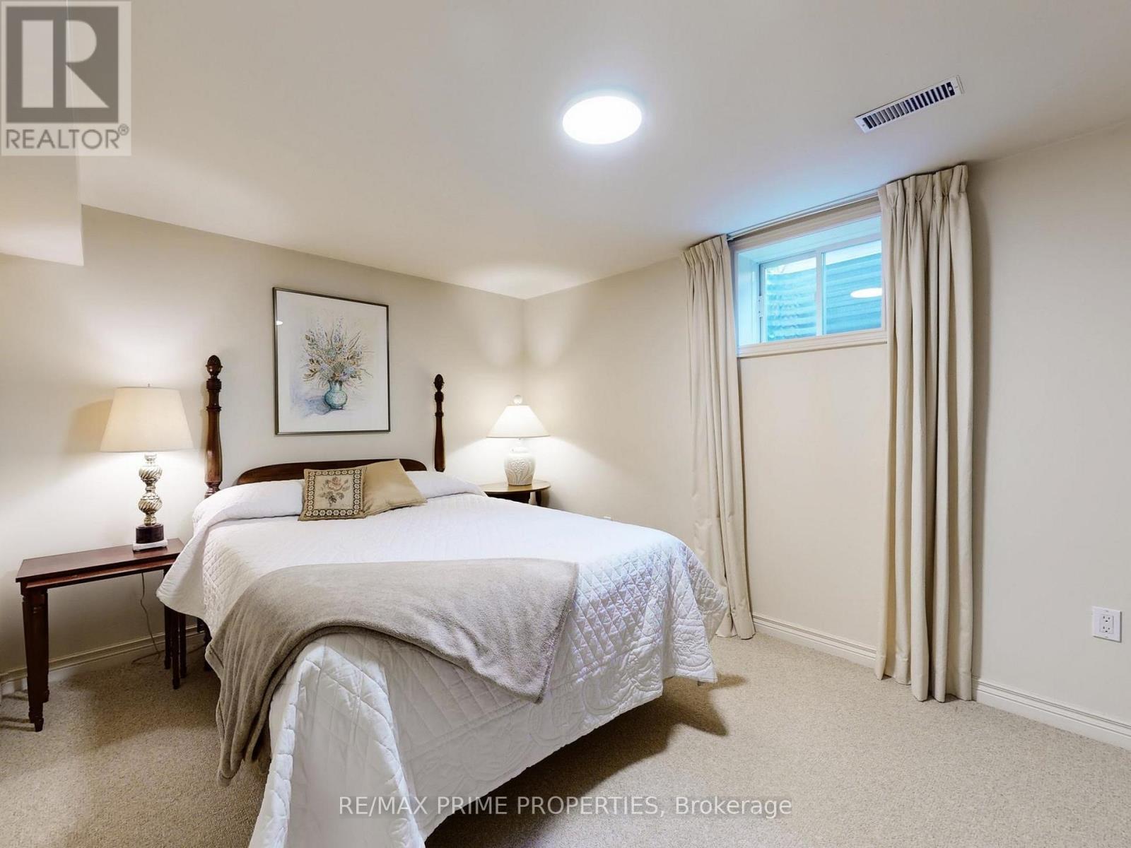 4 Colleen Bay Way, Markham, Ontario  L6E 1B4 - Photo 32 - N12946942