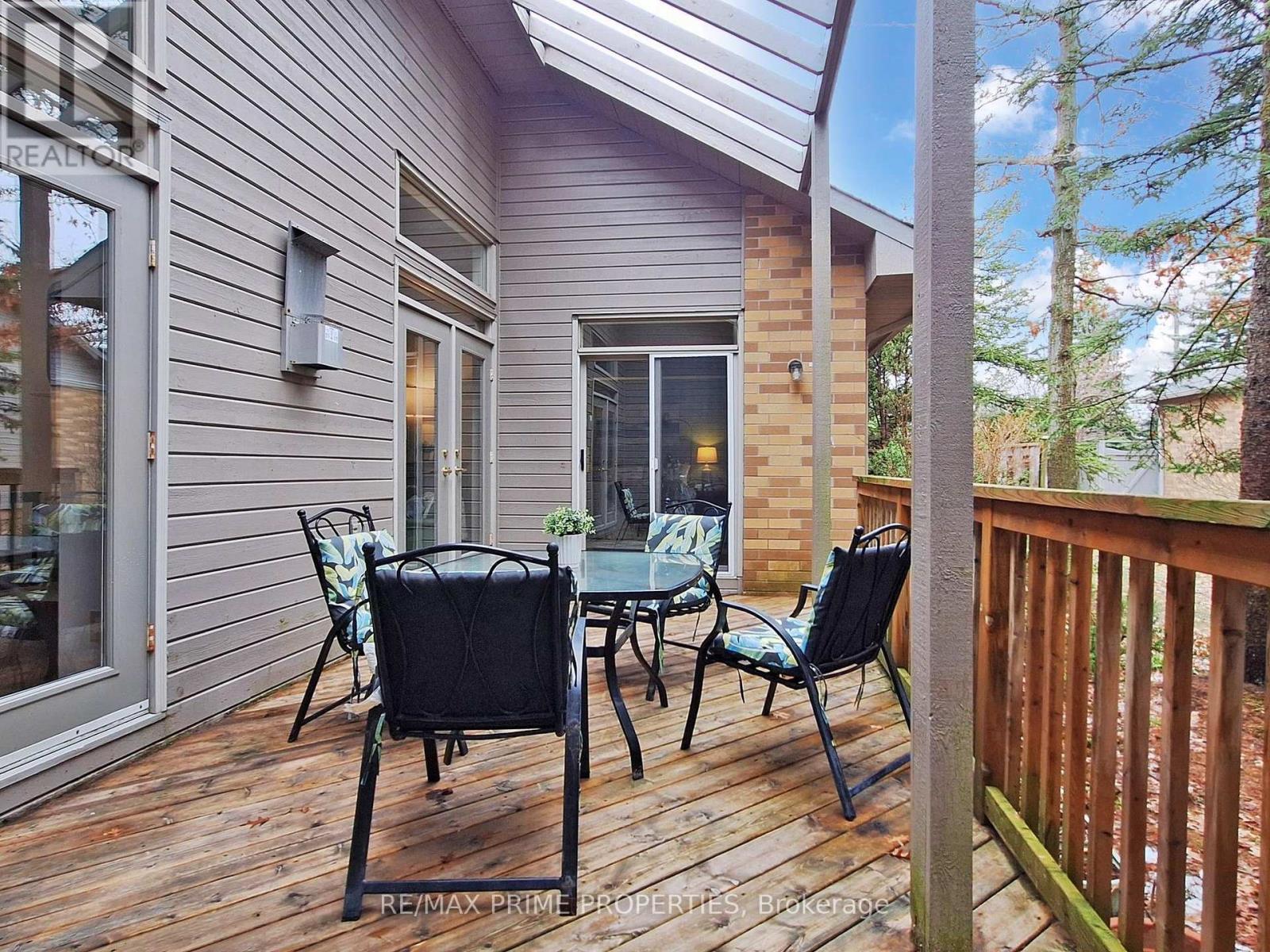 4 Colleen Bay Way, Markham, Ontario  L6E 1B4 - Photo 36 - N12946942