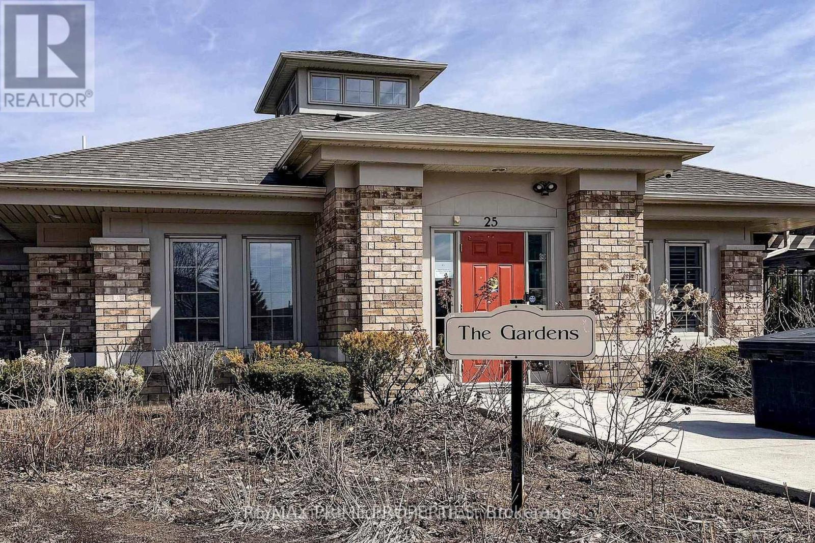 4 Colleen Bay Way, Markham, Ontario  L6E 1B4 - Photo 47 - N12946942