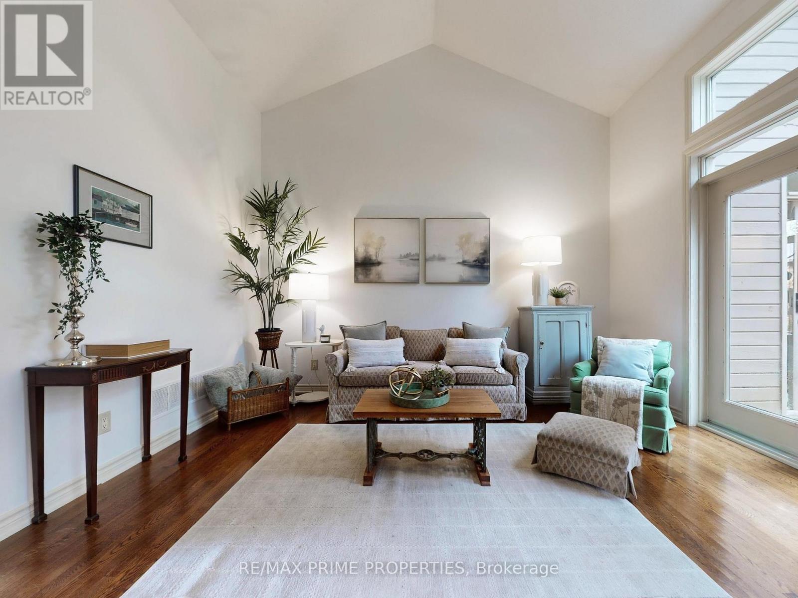 4 Colleen Bay Way, Markham, Ontario  L6E 1B4 - Photo 9 - N12946942