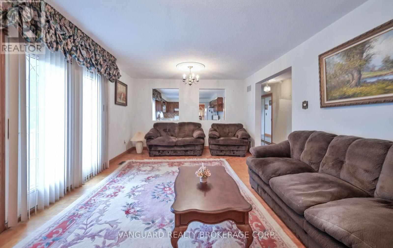 313 Firglen Ridge, Vaughan, Ontario  L4L 1N6 - Photo 14 - N12946956