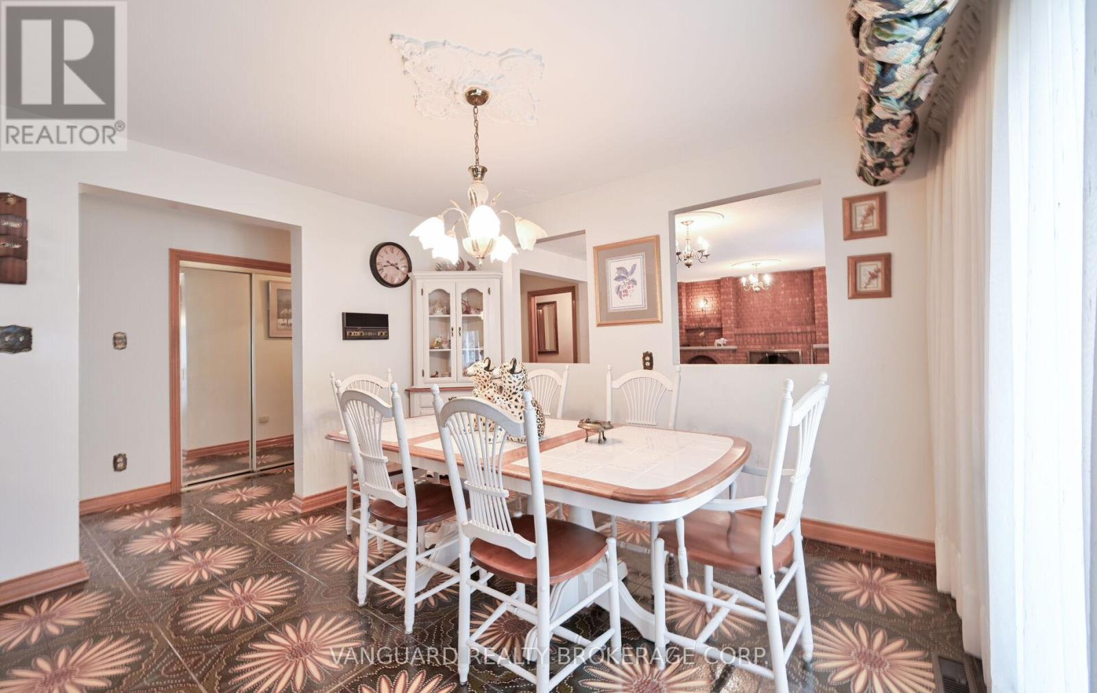 313 Firglen Ridge, Vaughan, Ontario  L4L 1N6 - Photo 15 - N12946956