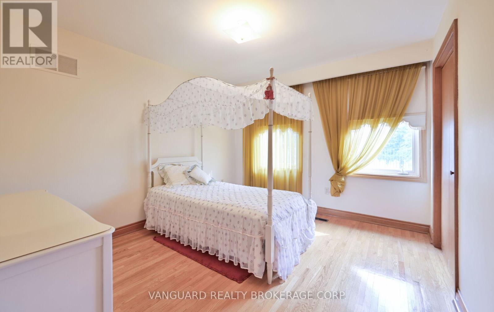 313 Firglen Ridge, Vaughan, Ontario  L4L 1N6 - Photo 32 - N12946956