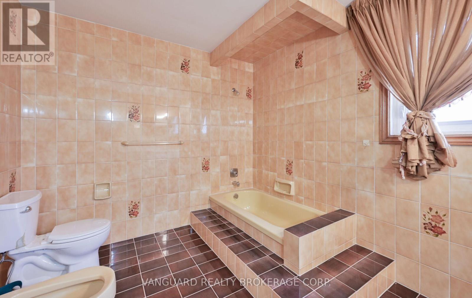 313 Firglen Ridge, Vaughan, Ontario  L4L 1N6 - Photo 36 - N12946956