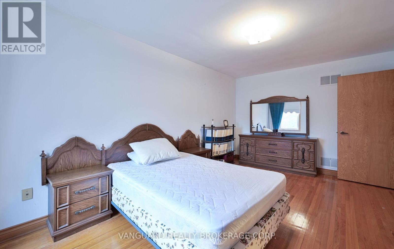 313 Firglen Ridge, Vaughan, Ontario  L4L 1N6 - Photo 37 - N12946956