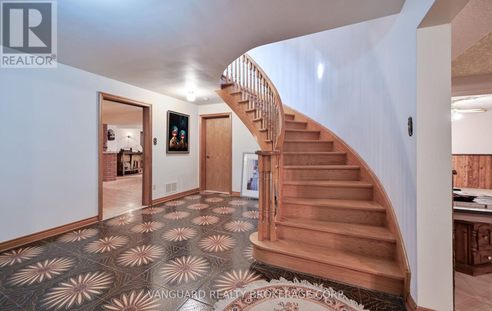 313 Firglen Ridge, Vaughan, Ontario  L4L 1N6 - Photo 39 - N12946956