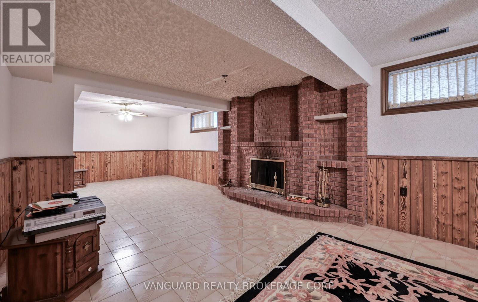 313 Firglen Ridge, Vaughan, Ontario  L4L 1N6 - Photo 41 - N12946956