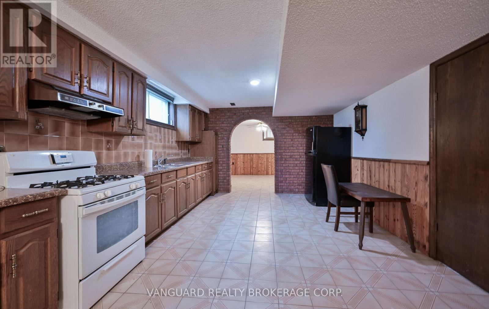 313 Firglen Ridge, Vaughan, Ontario  L4L 1N6 - Photo 43 - N12946956