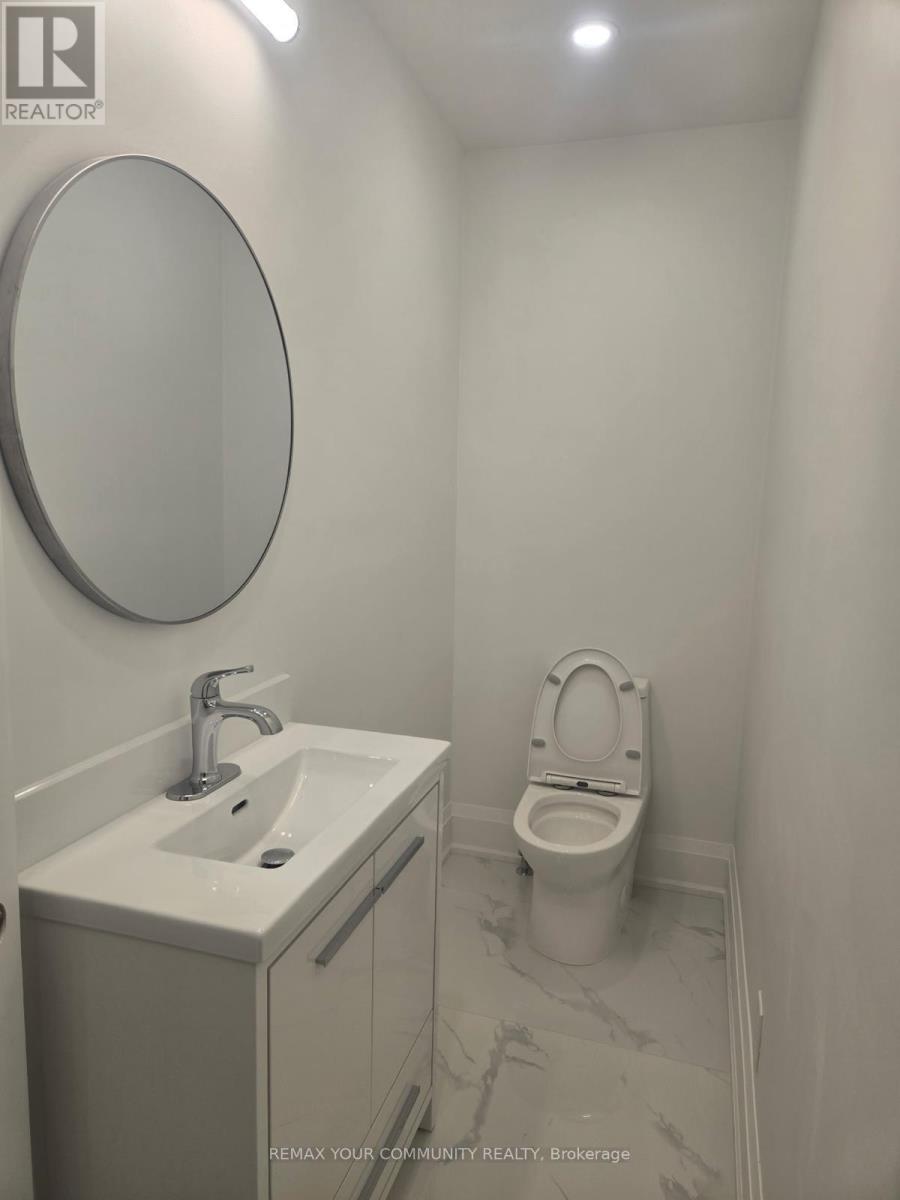 64 Rockport Crescent, Richmond Hill, Ontario  L4C 2L6 - Photo 20 - N12946988