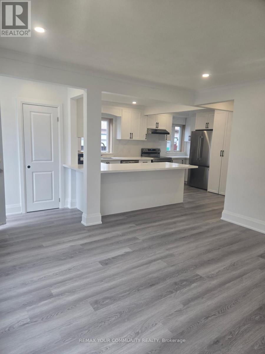 64 Rockport Crescent, Richmond Hill, Ontario  L4C 2L6 - Photo 6 - N12946988