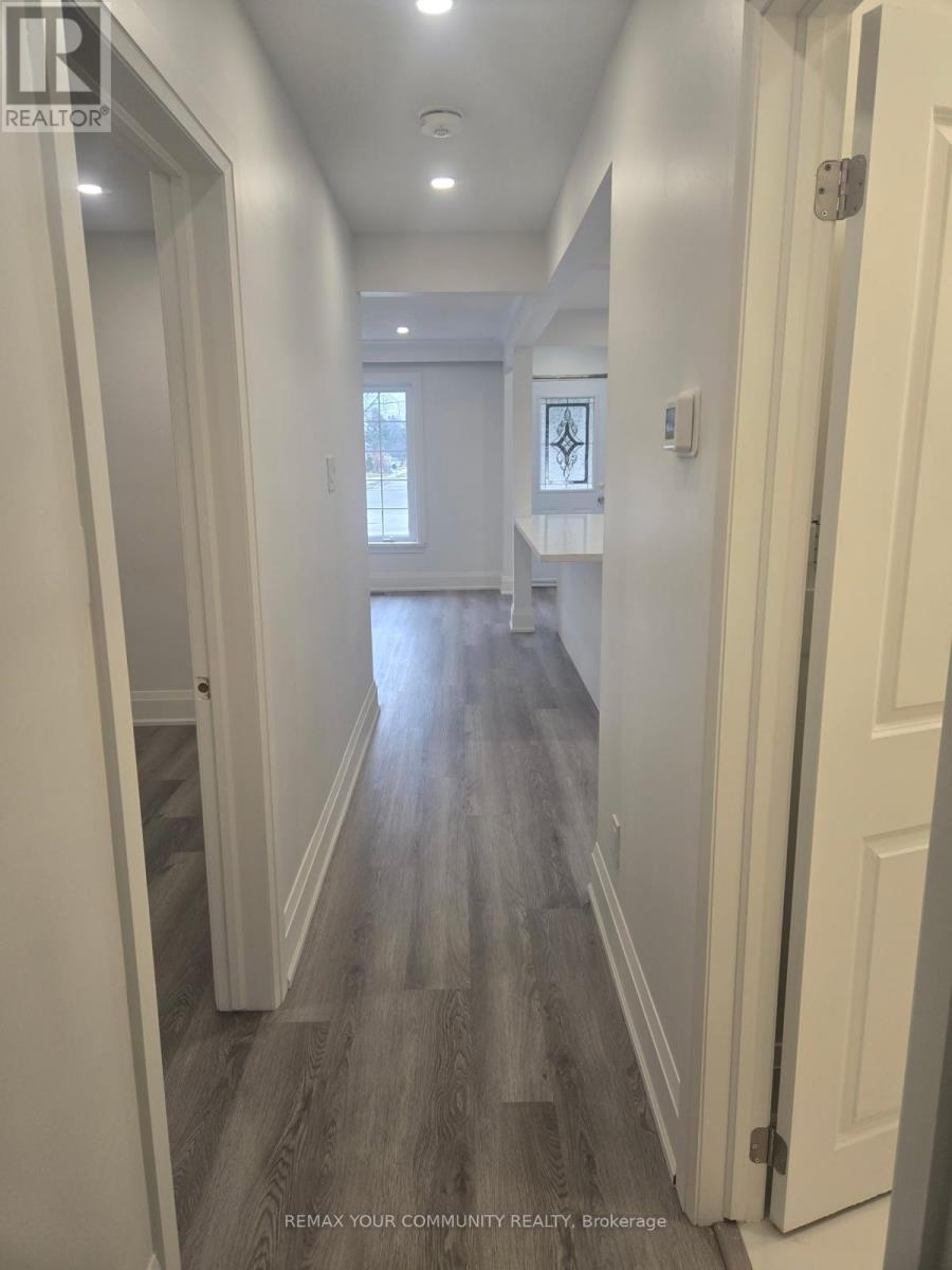 64 Rockport Crescent, Richmond Hill, Ontario  L4C 2L6 - Photo 7 - N12946988