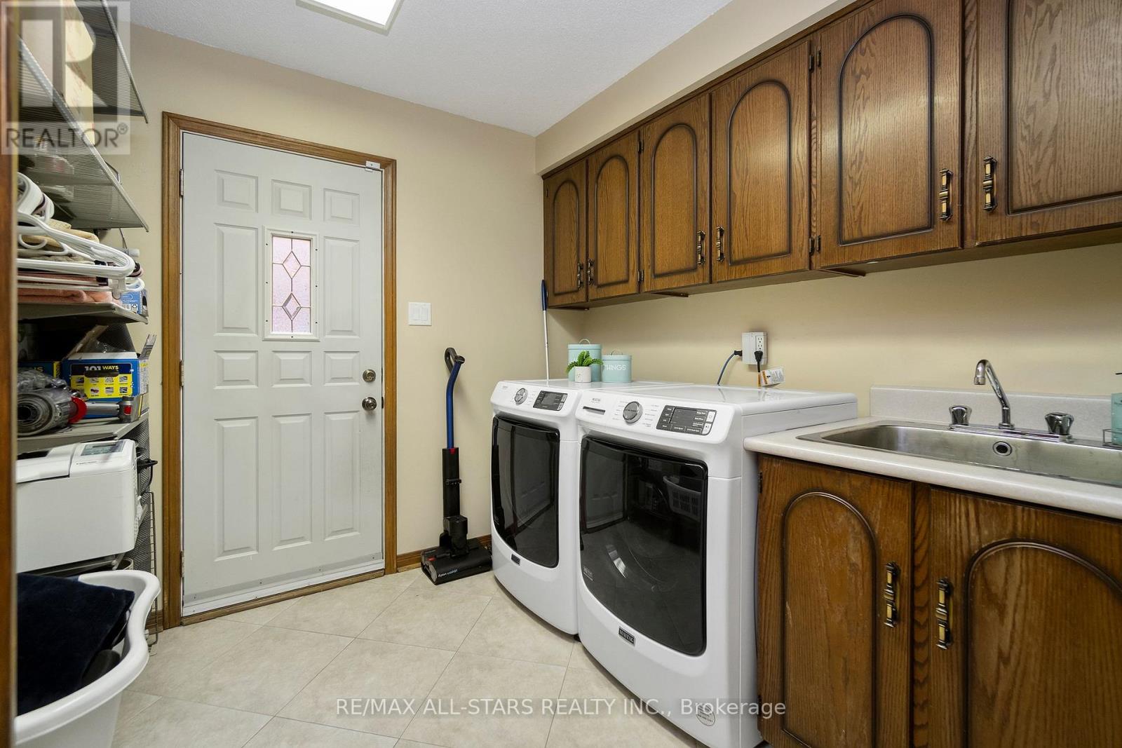 33 Carpenter Court, Markham, Ontario  L3P 6W3 - Photo 17 - N12947032