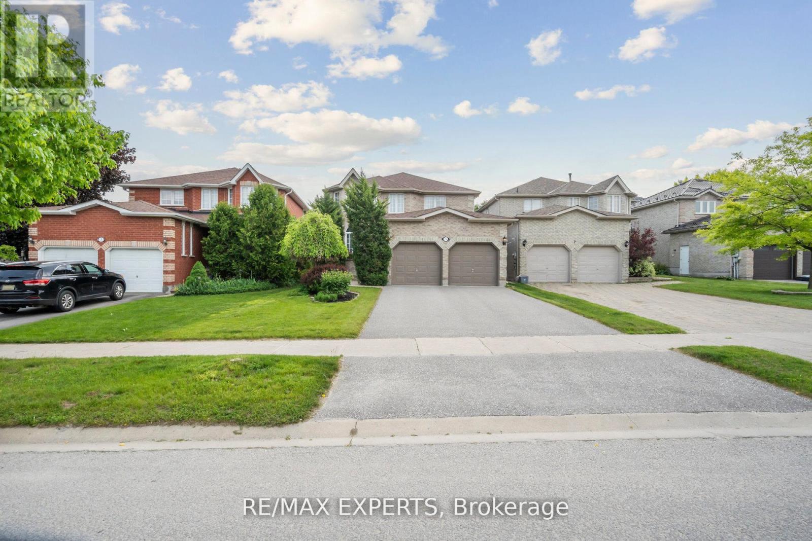 5 KELSEY CRESCENT, Barrie, Ontario