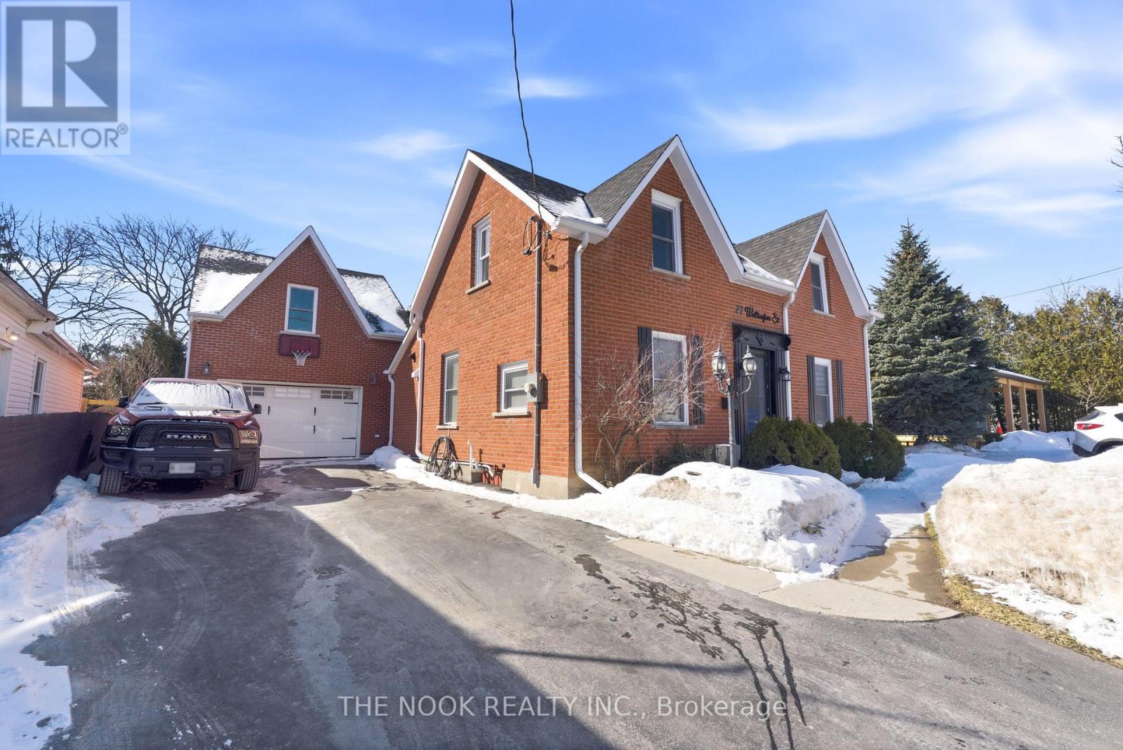 71 Wellington Street, Clarington, Ontario  L1C 1V6 - Photo 2 - E12946950