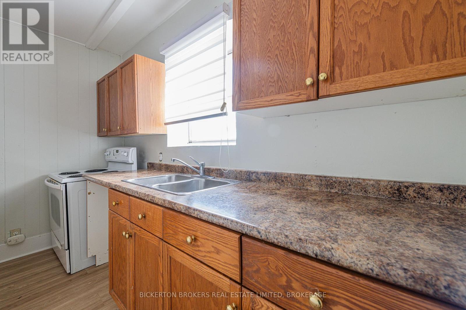 1064 Prince Street, Lansdowne Village, Ontario  K0E 1L0 - Photo 15 - X12947048