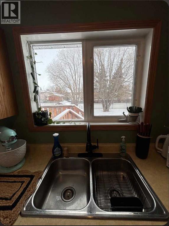 9414 81 Avenue, Grande Prairie, Alberta  T8V 5R2 - Photo 11 - A2295869