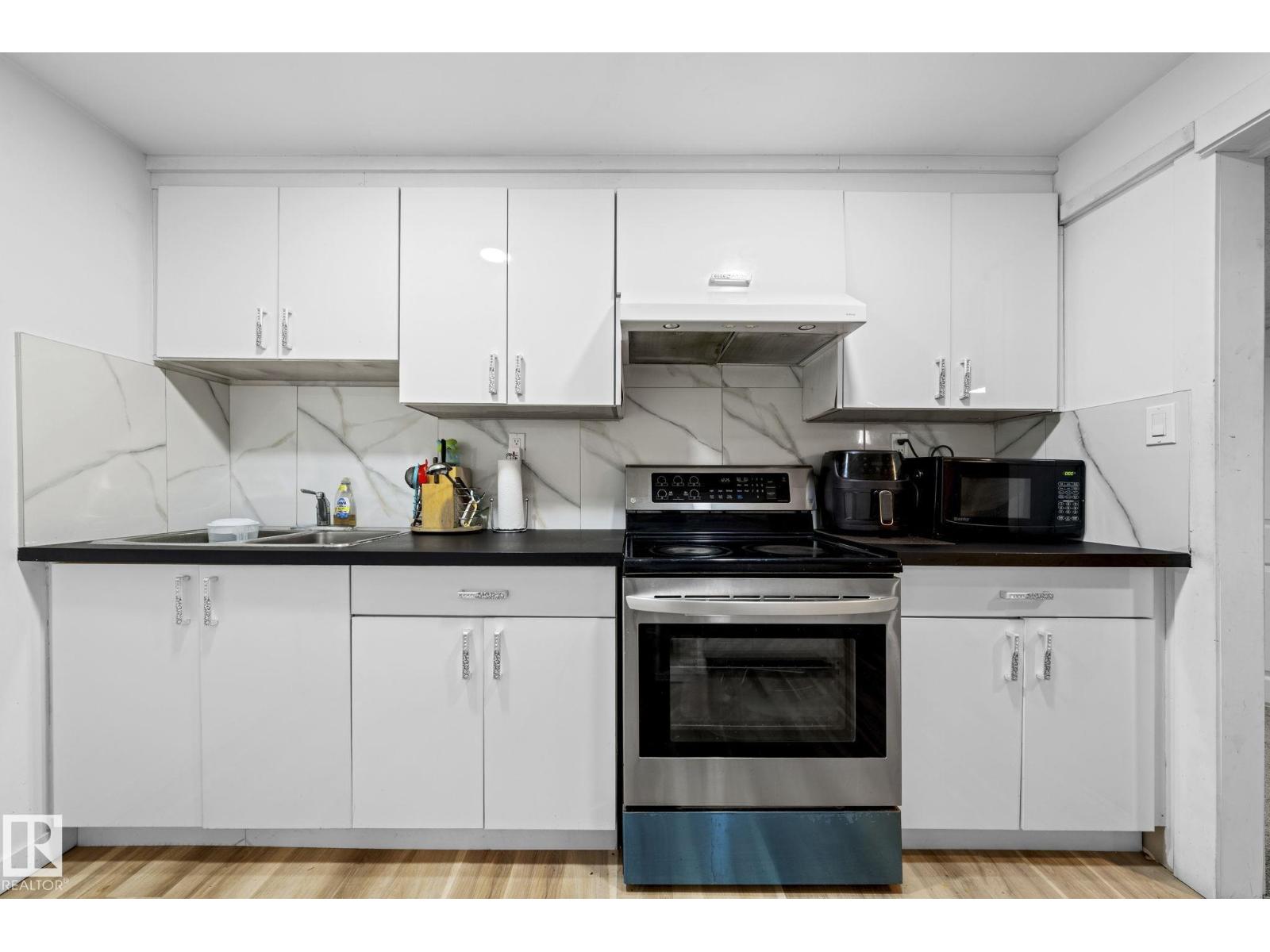 5418 17a Av Nw, Edmonton, Alberta  T6L 1L2 - Photo 32 - E4480110