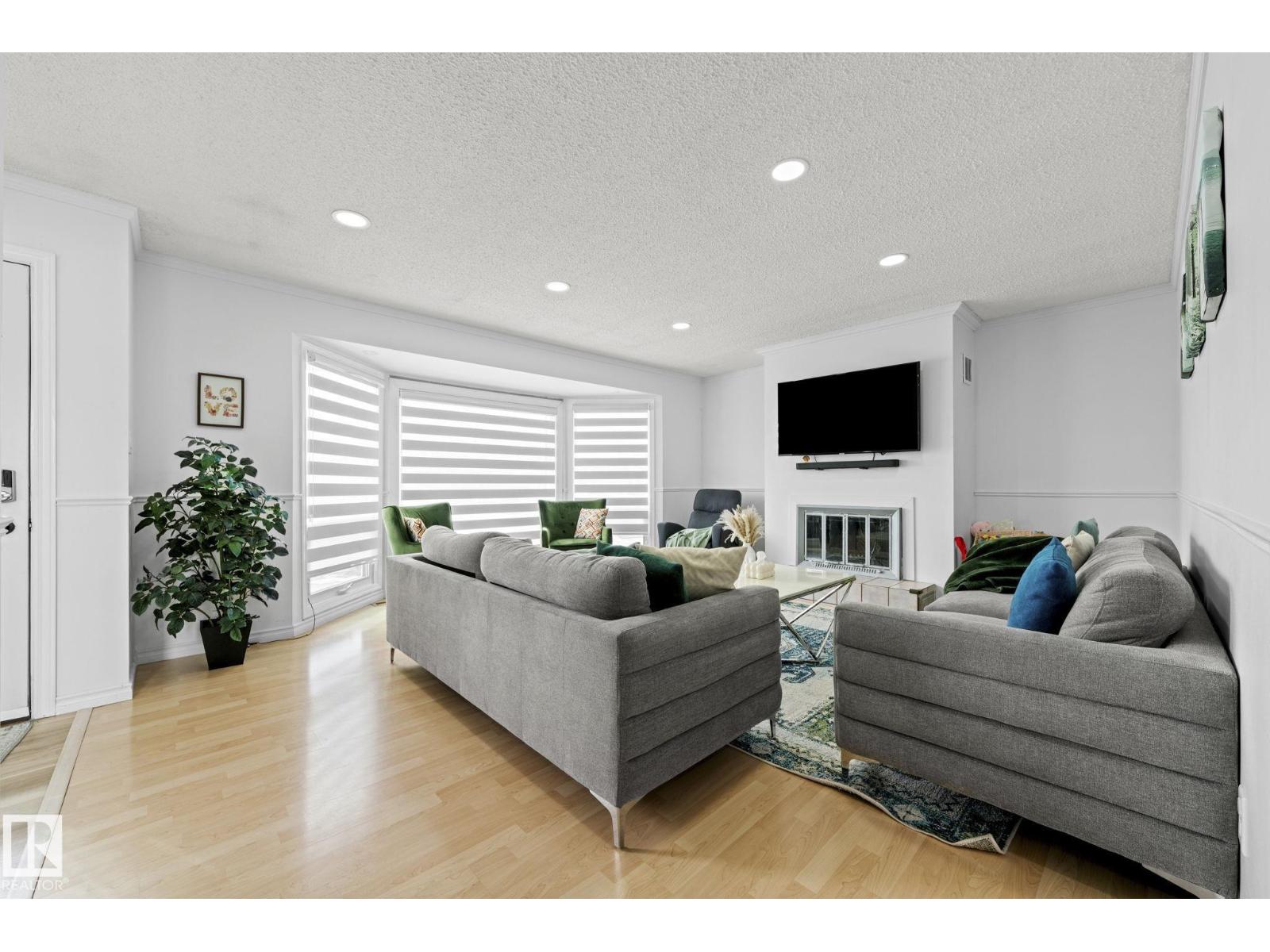 5418 17a Av Nw, Edmonton, Alberta  T6L 1L2 - Photo 5 - E4480110