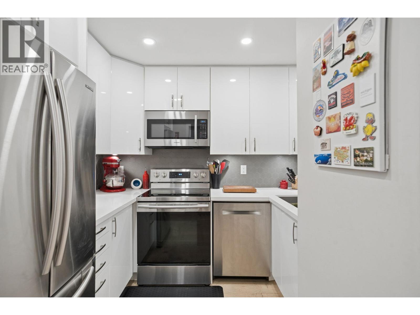 101 1099 E Broadway Street, Vancouver, British Columbia  V5T 1Y5 - Photo 8 - R3105754