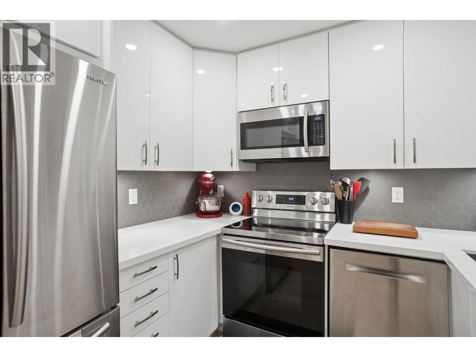 101 1099 E Broadway Street, Vancouver, British Columbia  V5T 1Y5 - Photo 9 - R3105754