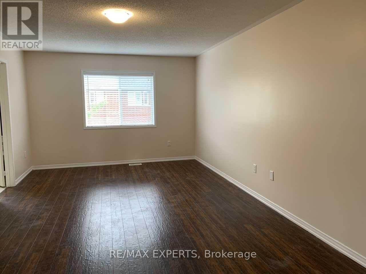 1209 Lamont Crescent, Milton, Ontario  L9T 6N6 - Photo 11 - W12946938