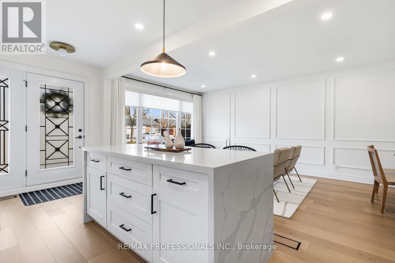 5 Birgitta Crescent, Toronto, Ontario  M9C 3W1 - Photo 15 - W12946952