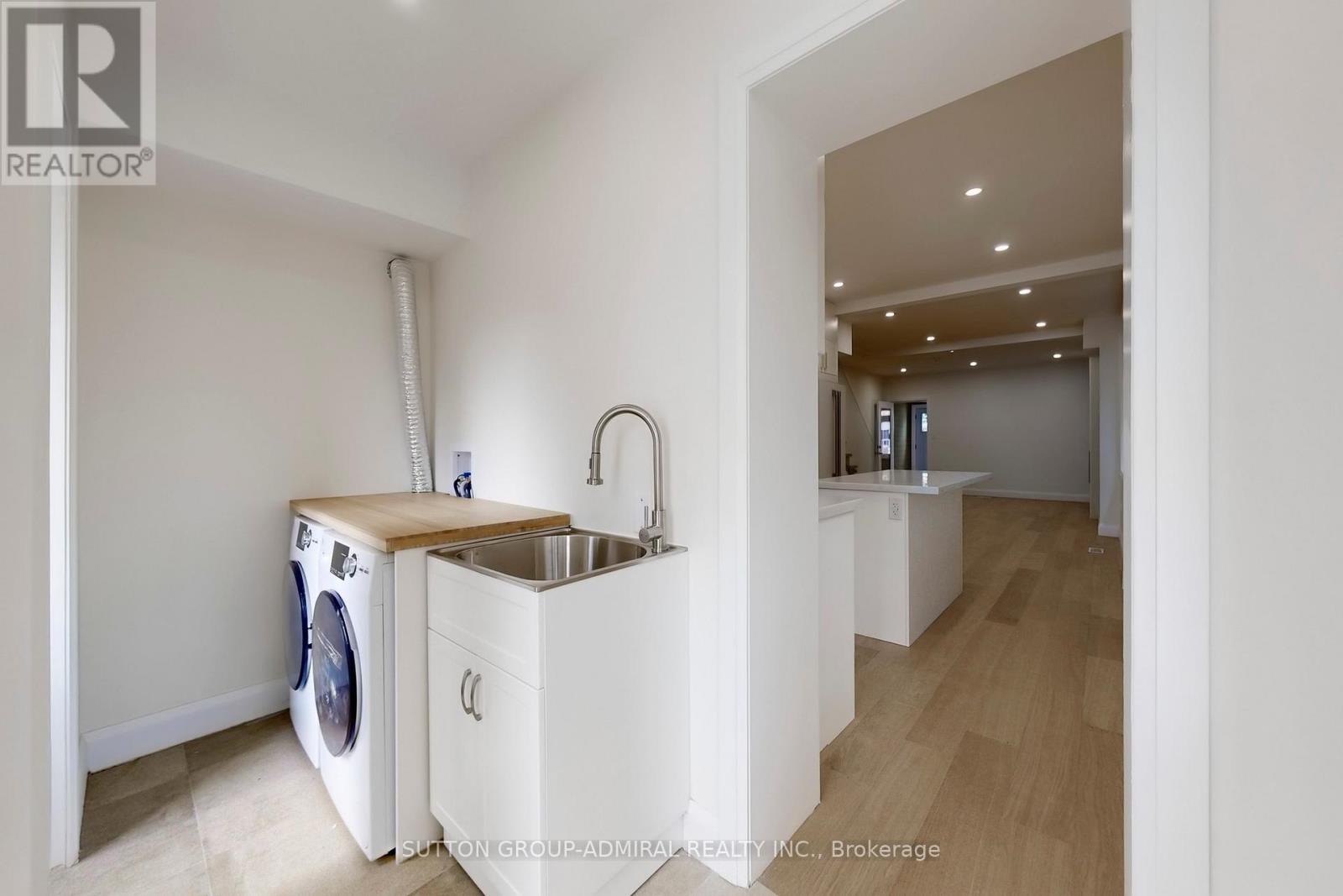 109 Fermanagh Avenue, Toronto, Ontario  M6R 1M1 - Photo 16 - W12946998