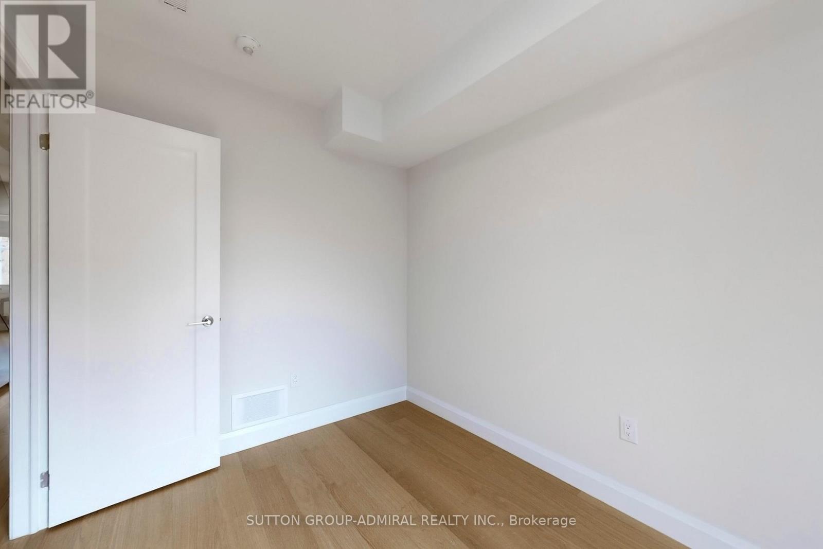 109 Fermanagh Avenue, Toronto, Ontario  M6R 1M1 - Photo 26 - W12946998