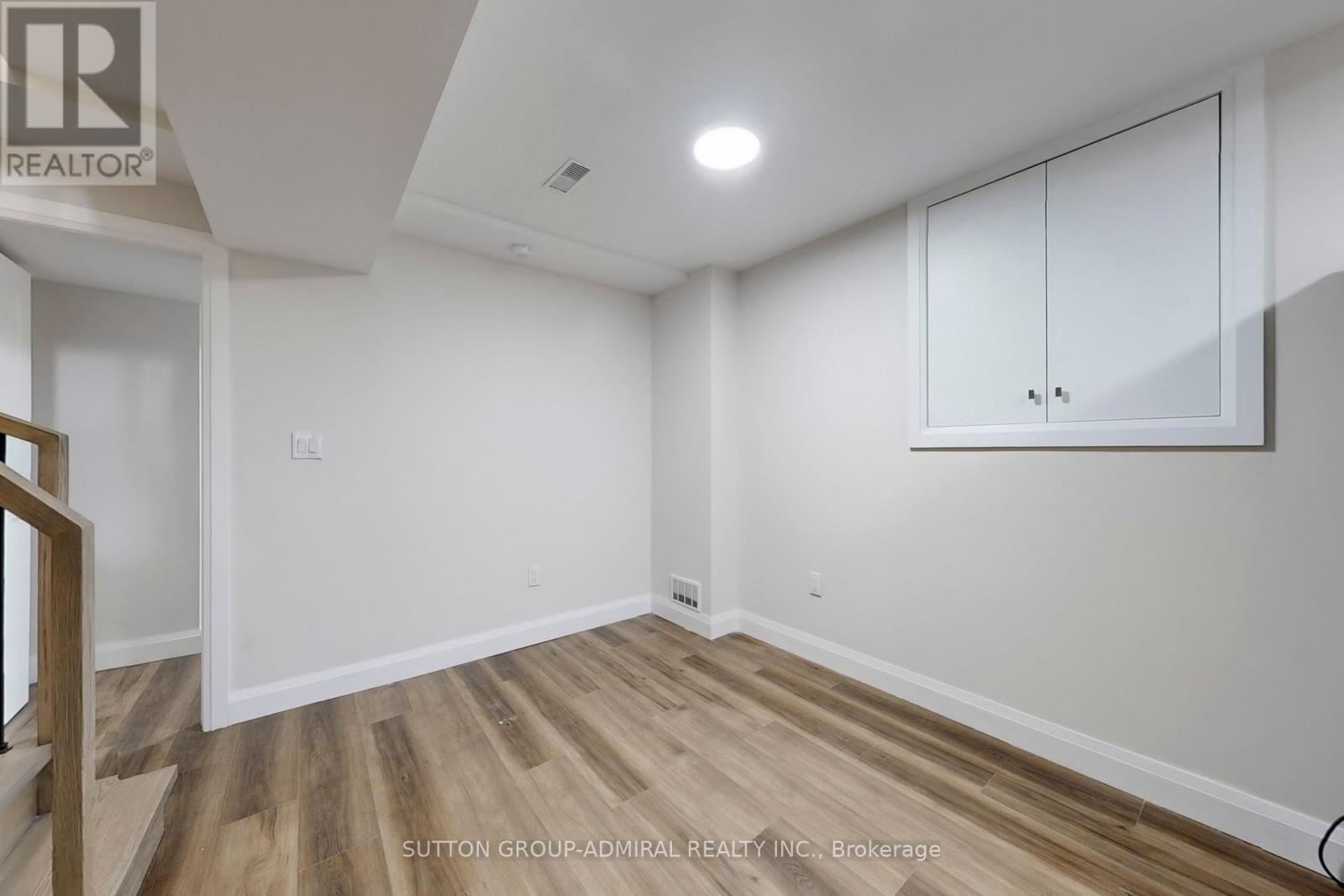 109 Fermanagh Avenue, Toronto, Ontario  M6R 1M1 - Photo 32 - W12946998