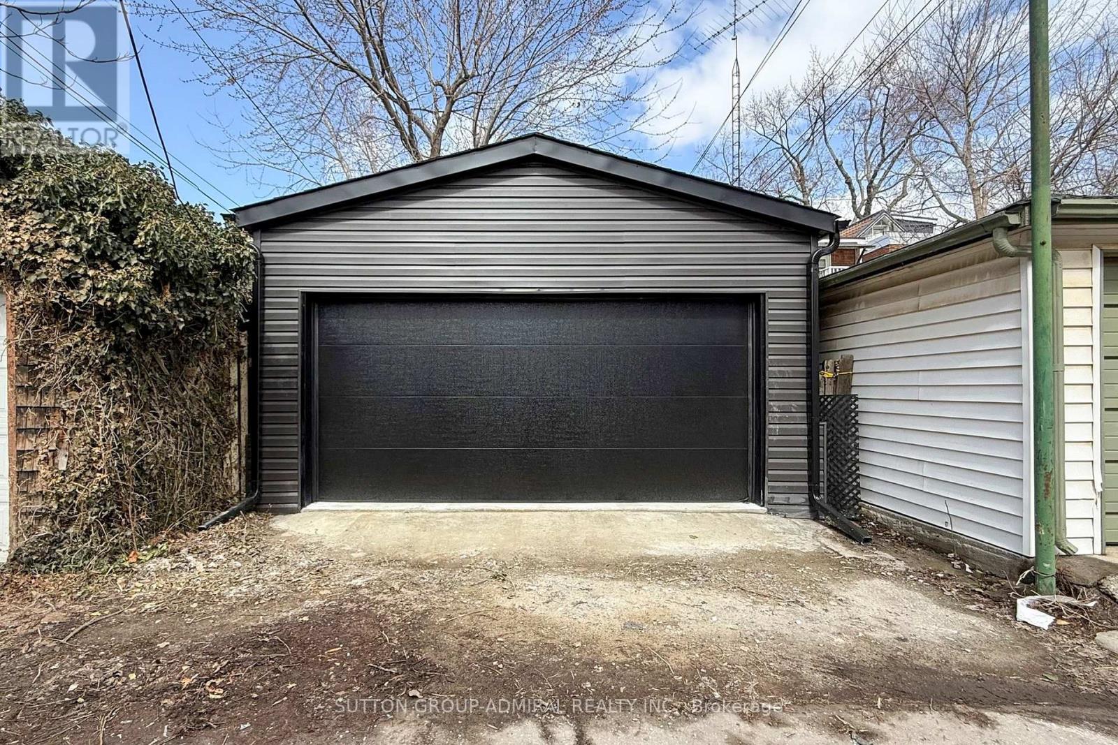 109 Fermanagh Avenue, Toronto, Ontario  M6R 1M1 - Photo 48 - W12946998