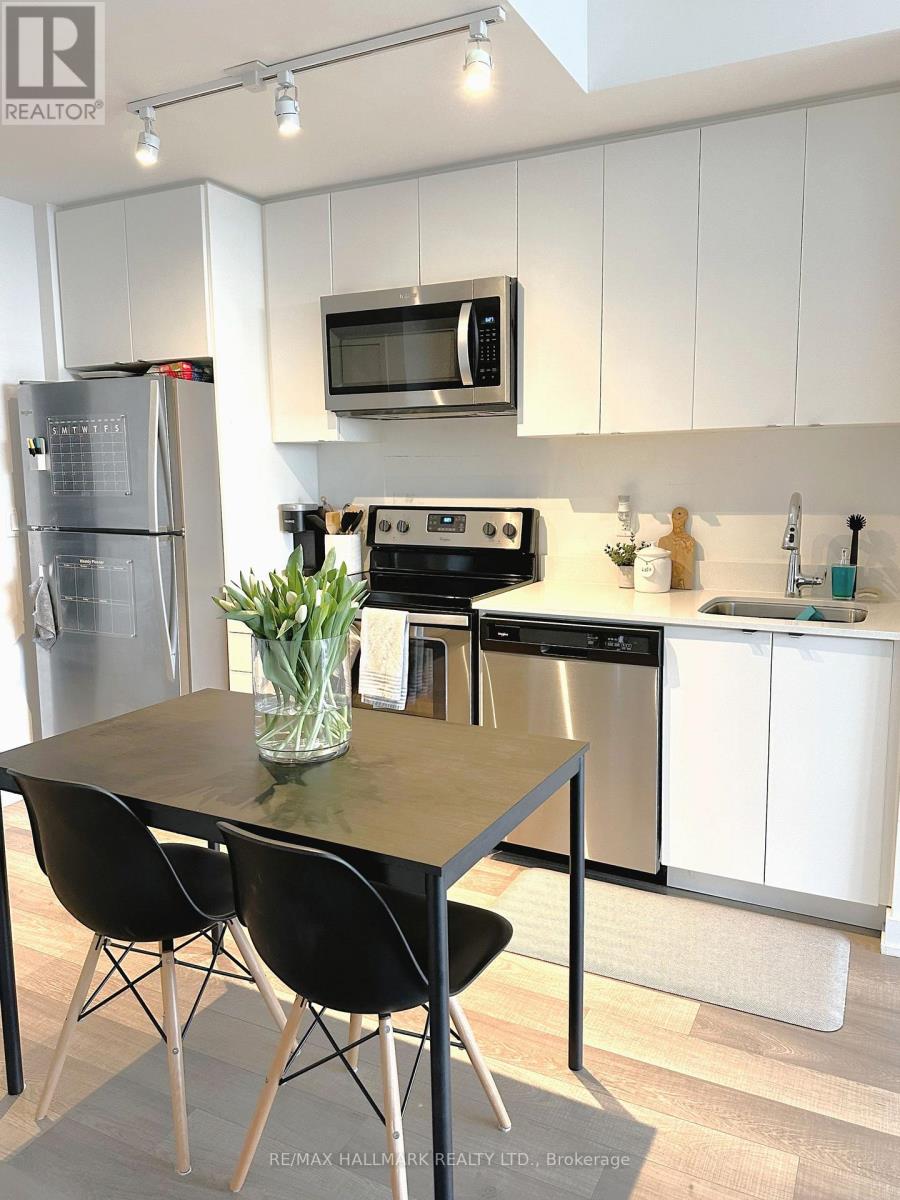 B616 - 5240 Dundas Street, Burlington, Ontario  L7R 3X4 - Photo 2 - W12947006