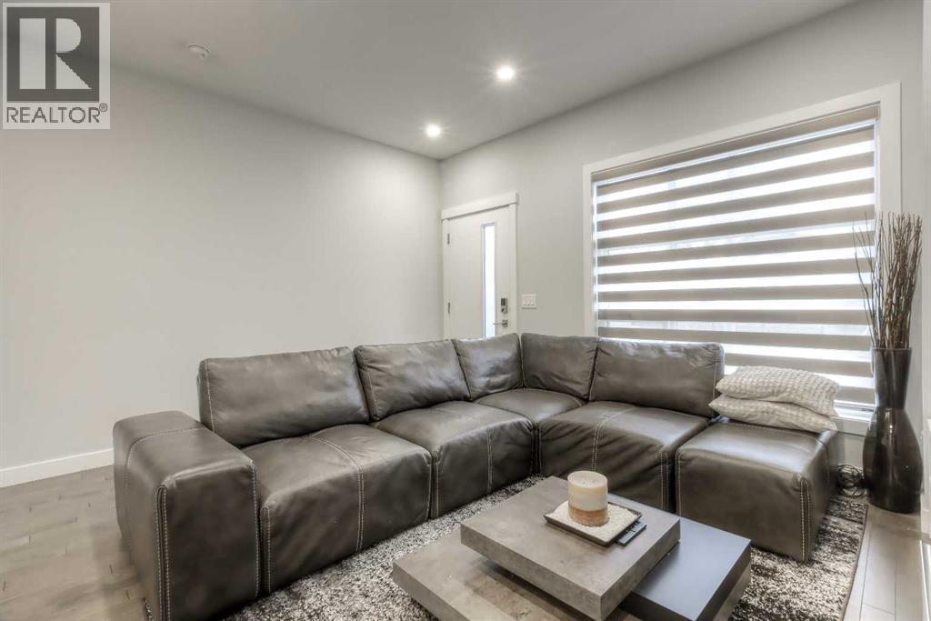 1545 33 Avenue Sw, Calgary, Alberta  T2T 1Y4 - Photo 9 - A2296640