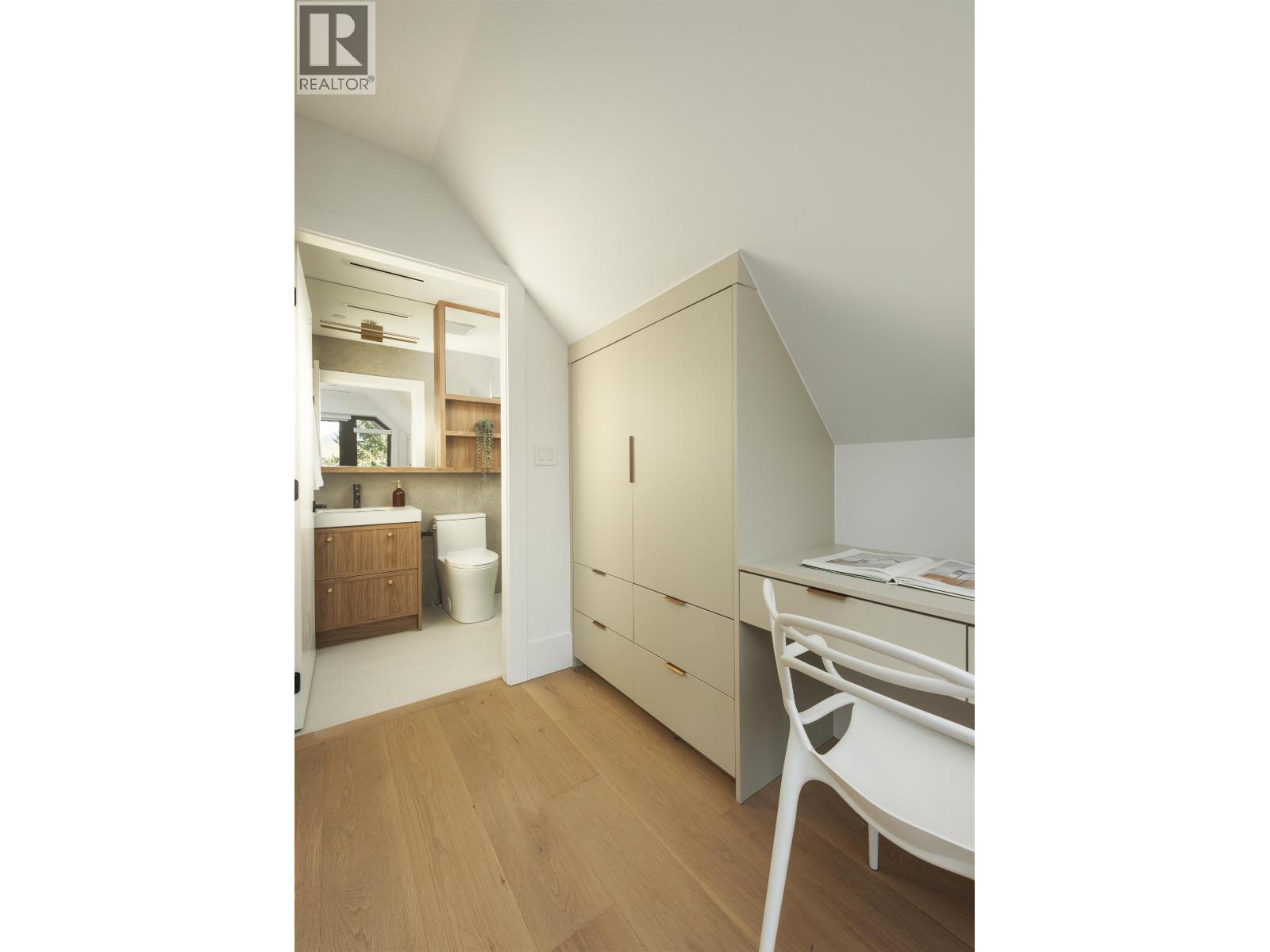 2 2684 Oxford Street, Vancouver, British Columbia  V5K 1N3 - Photo 19 - R3105763