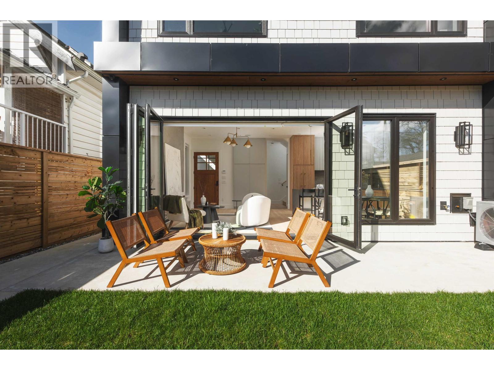 2 2684 Oxford Street, Vancouver, British Columbia  V5K 1N3 - Photo 4 - R3105763