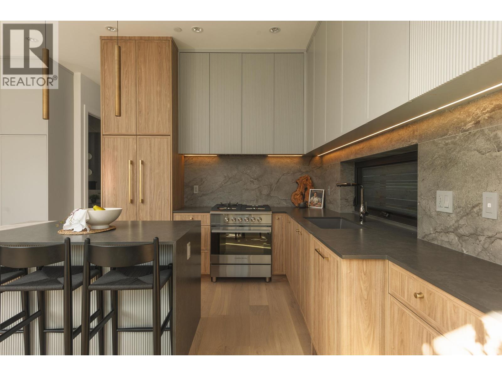 2 2684 Oxford Street, Vancouver, British Columbia  V5K 1N3 - Photo 7 - R3105763