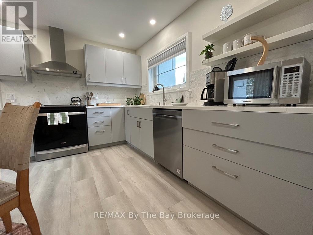 147 2nd Street, Collingwood, Ontario  L9Y 1E7 - Photo 8 - S12946544