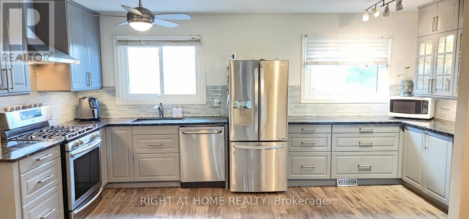 43 - 11 Harrisford Street, Hamilton, Ontario  L8K 6L7 - Photo 11 - X12946914