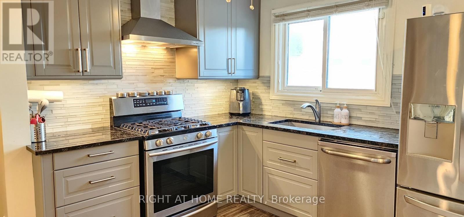 43 - 11 Harrisford Street, Hamilton, Ontario  L8K 6L7 - Photo 14 - X12946914