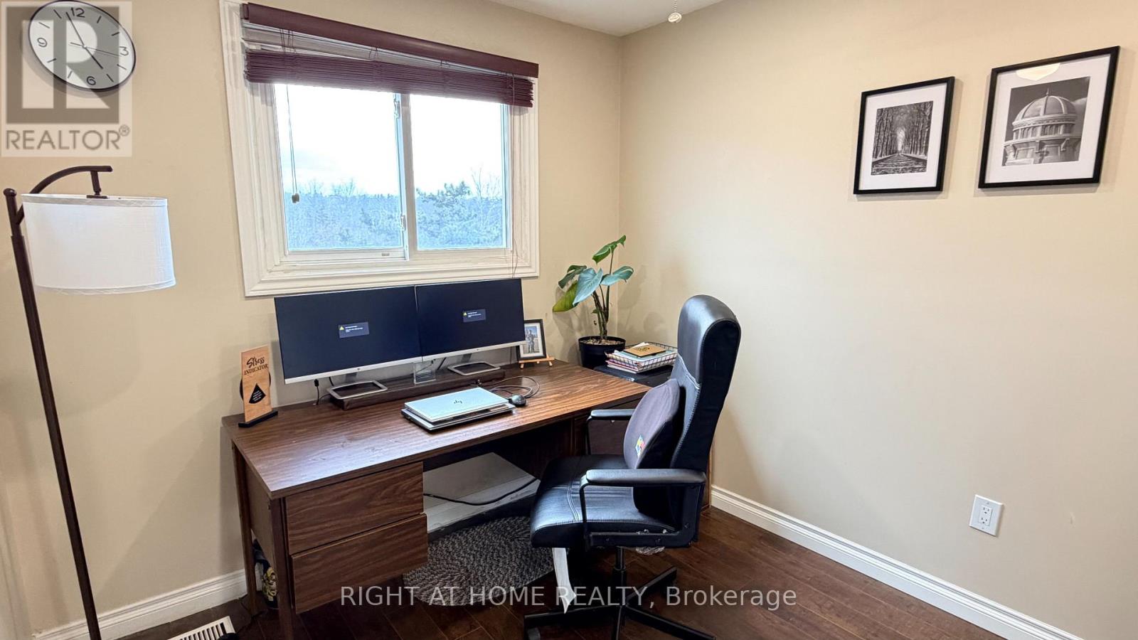 43 - 11 Harrisford Street, Hamilton, Ontario  L8K 6L7 - Photo 24 - X12946914