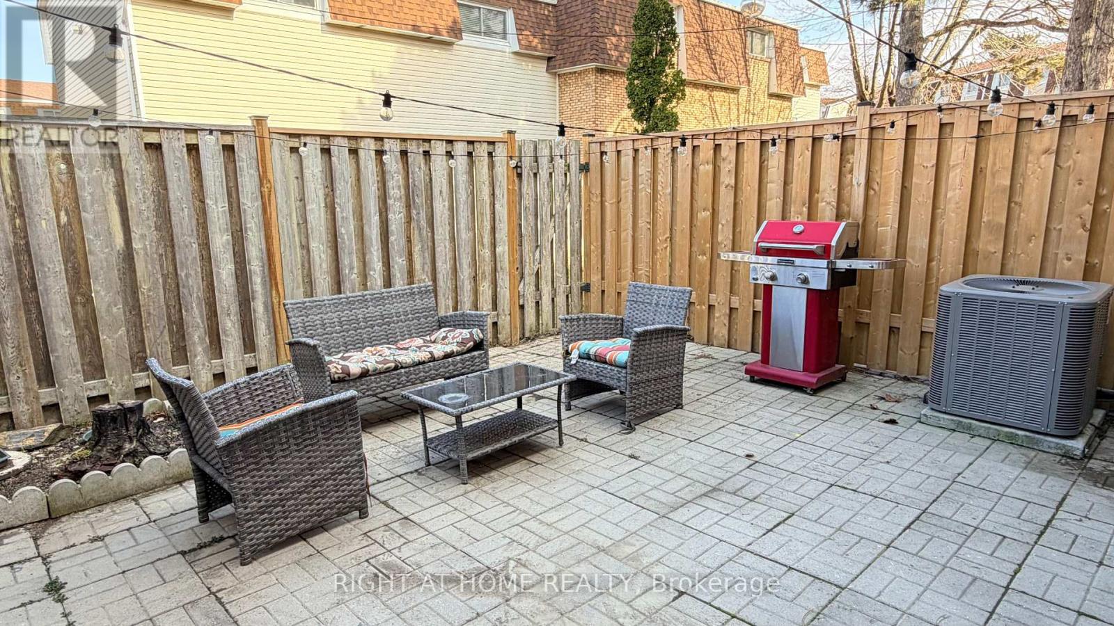 43 - 11 Harrisford Street, Hamilton, Ontario  L8K 6L7 - Photo 30 - X12946914