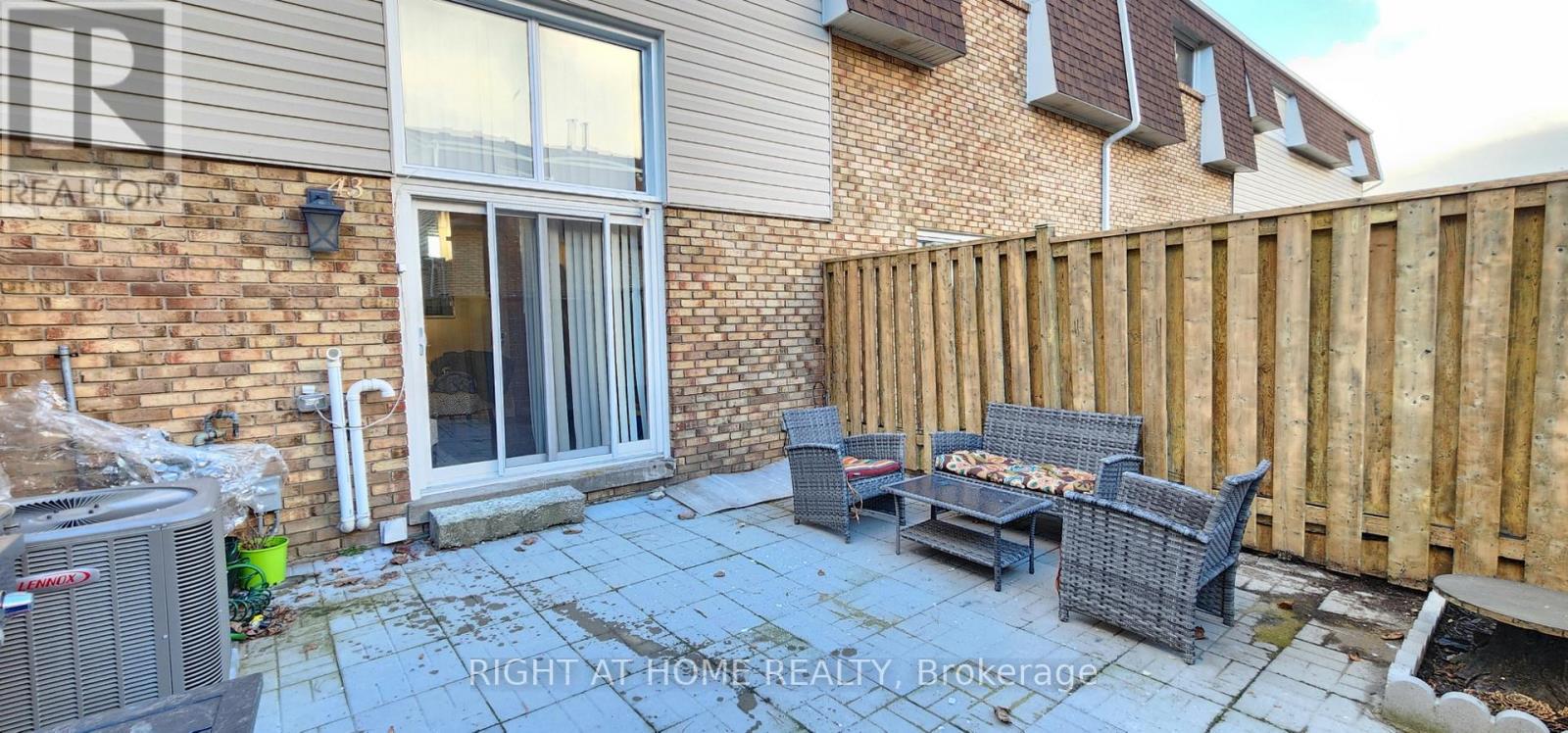 43 - 11 Harrisford Street, Hamilton, Ontario  L8K 6L7 - Photo 31 - X12946914