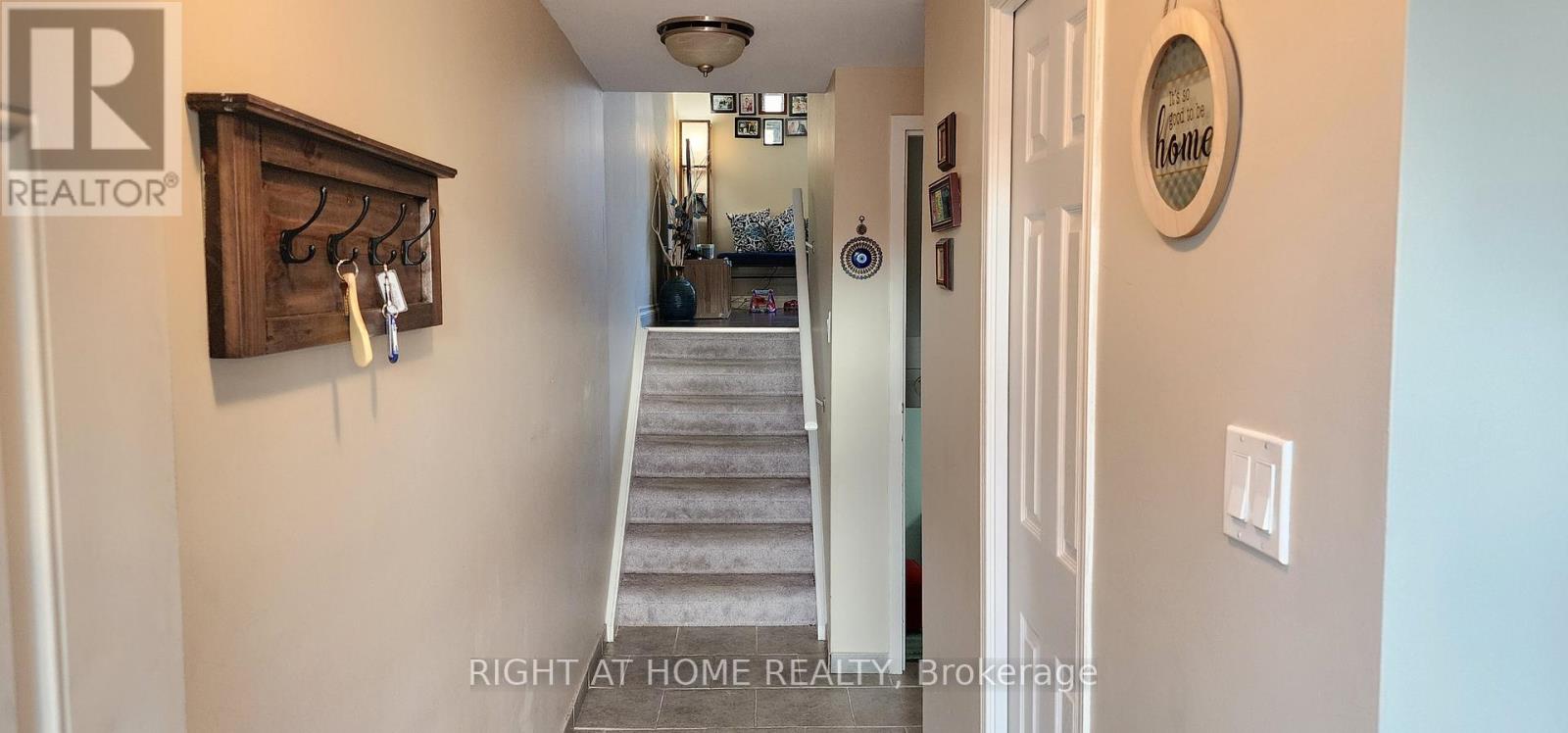 43 - 11 Harrisford Street, Hamilton, Ontario  L8K 6L7 - Photo 5 - X12946914