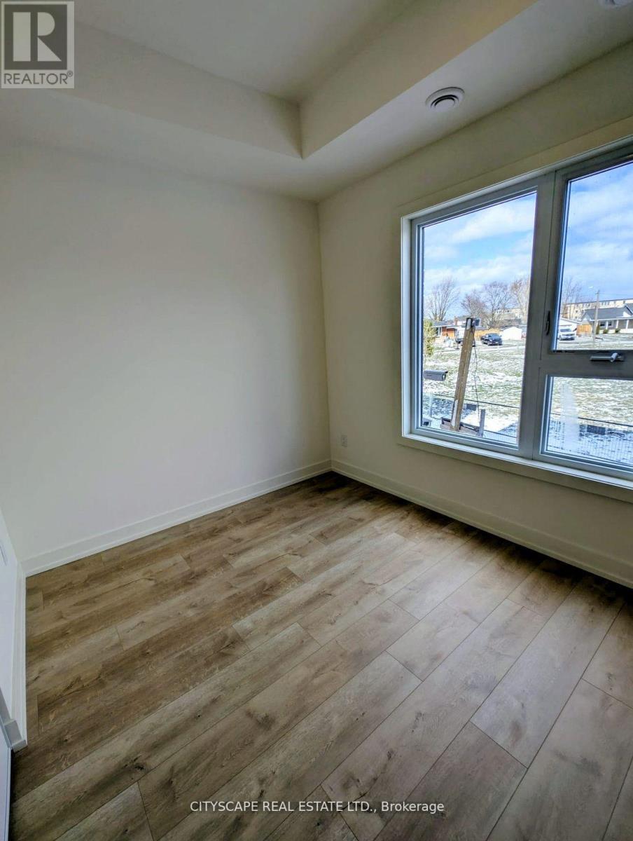 201b - 16 Melbourne Avenue, St. Catharines, Ontario  L2P 0G5 - Photo 5 - X12946924