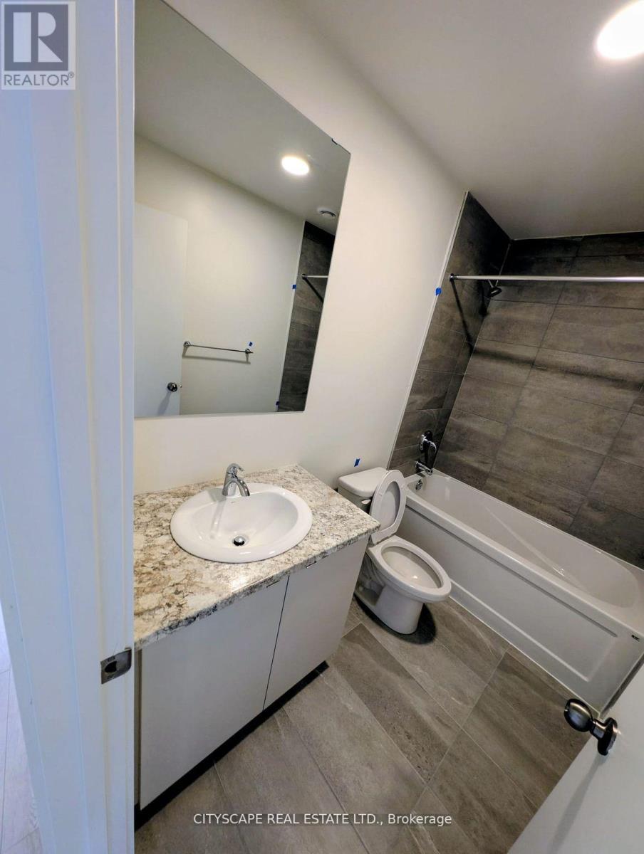 201b - 16 Melbourne Avenue, St. Catharines, Ontario  L2P 0G5 - Photo 6 - X12946924