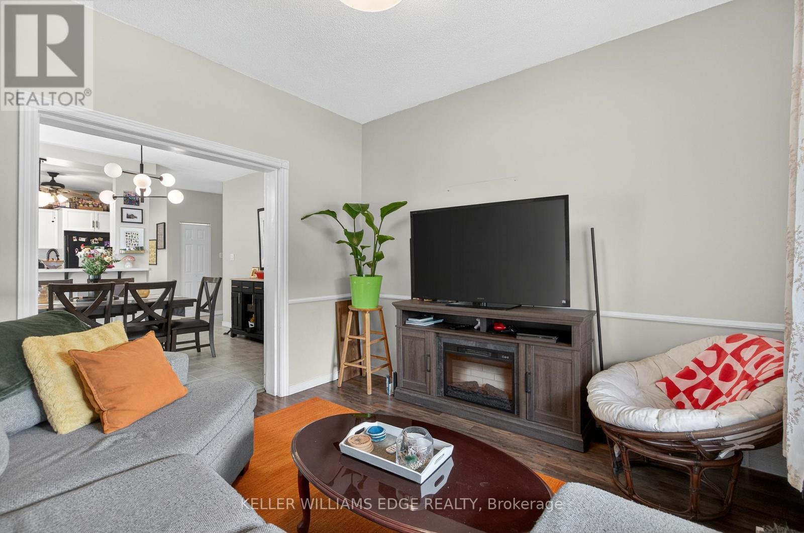 209 Glendale Avenue N, Hamilton, Ontario  L8L 7K2 - Photo 5 - X12946936