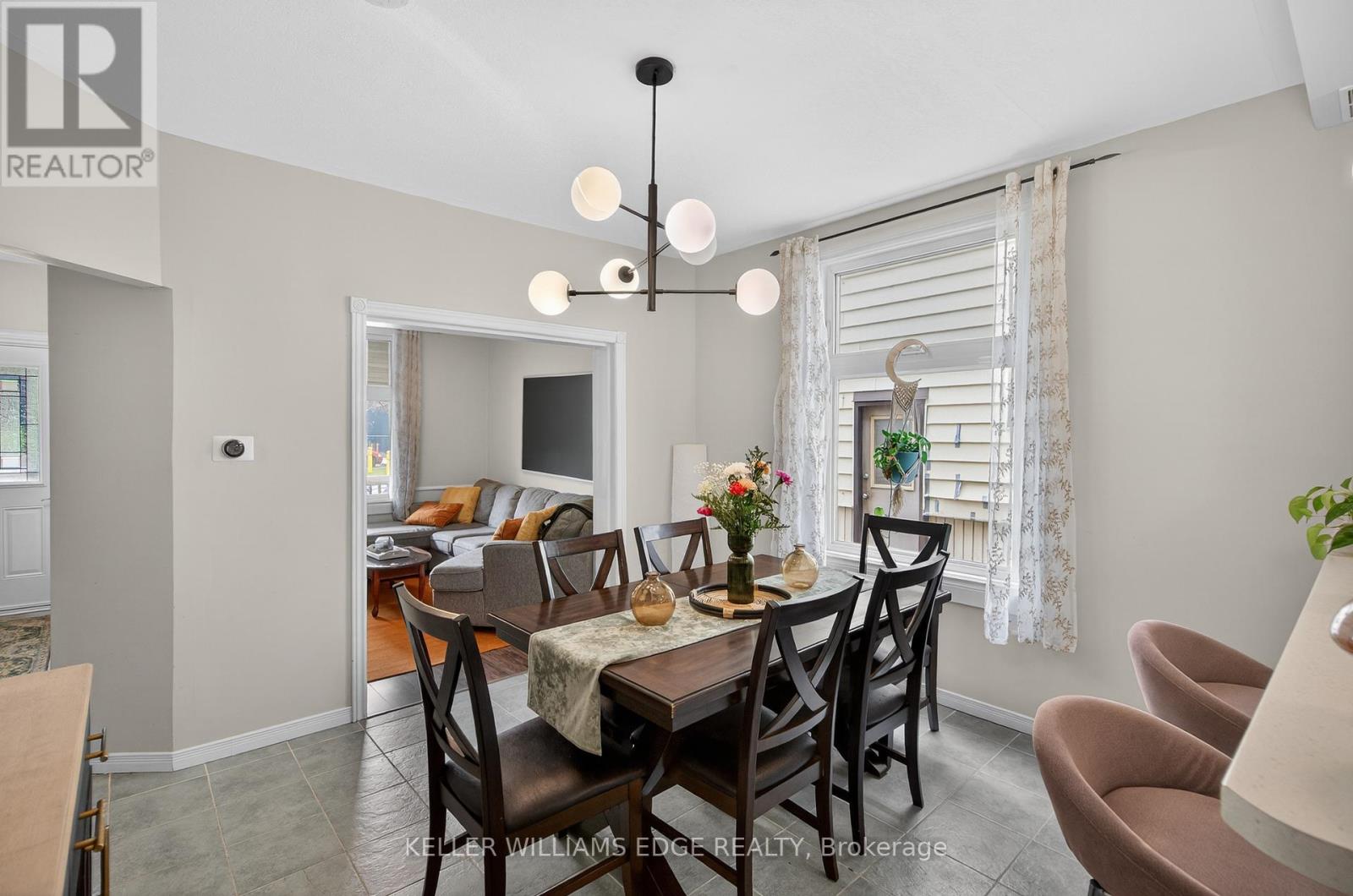 209 Glendale Avenue N, Hamilton, Ontario  L8L 7K2 - Photo 7 - X12946936